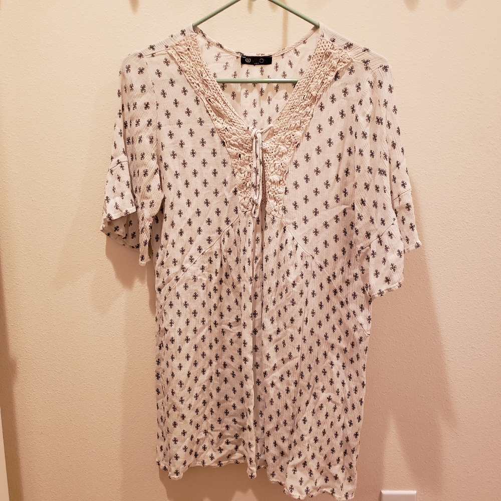 Vision U.S.A. Women Ivory With Lace Short Sleeve Empire Waist Tunic Top XL